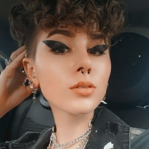 Meet your Posher, Ally